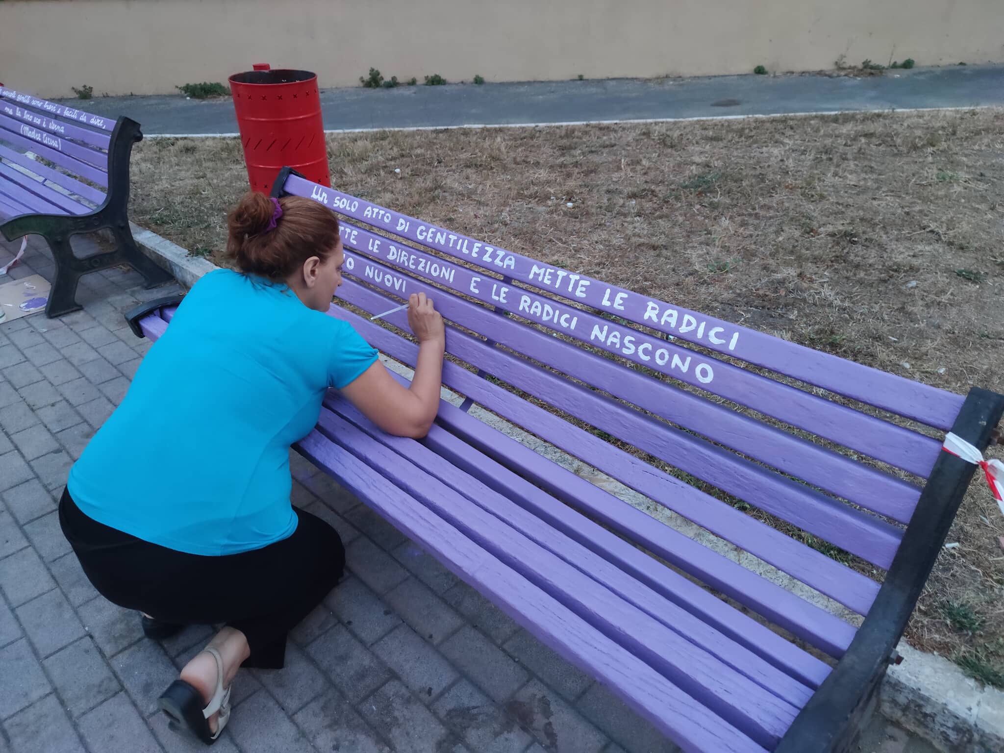 La piazza della gentilezza a Ostia